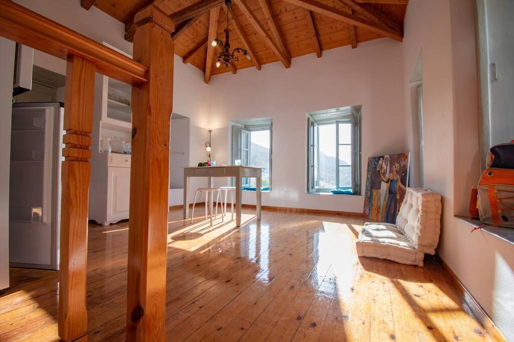 דירות Iolis Loft Hydra מראה חיצוני תמונה