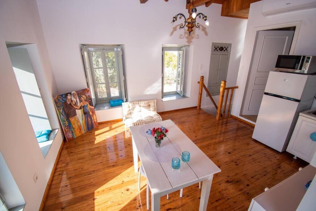 דירות Iolis Loft Hydra מראה חיצוני תמונה